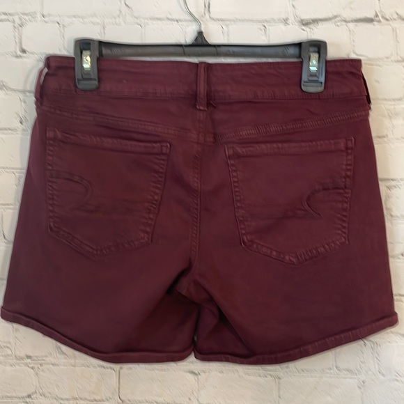 American Eagle Super Stretch Midi shorts - burgundy, size 8 - Picture 4 of 5